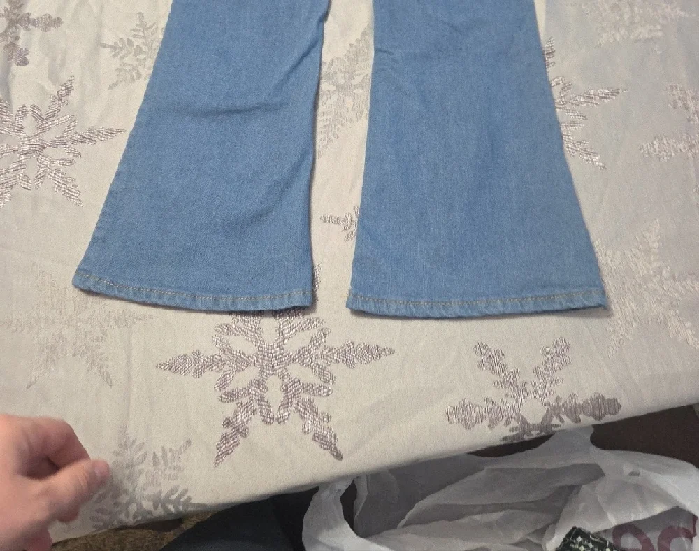 Wallflower Girls's Size 10 Light Blue Floral Flare Jeans - Picture 9 of 11